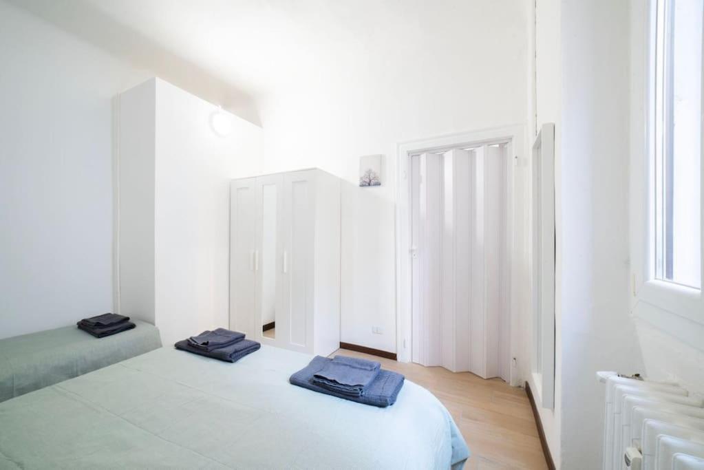 Apartment 4 Stops From The City Center Milano Exterior foto